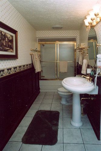 Julias Bed And Breakfast Hubbard Εξωτερικό φωτογραφία