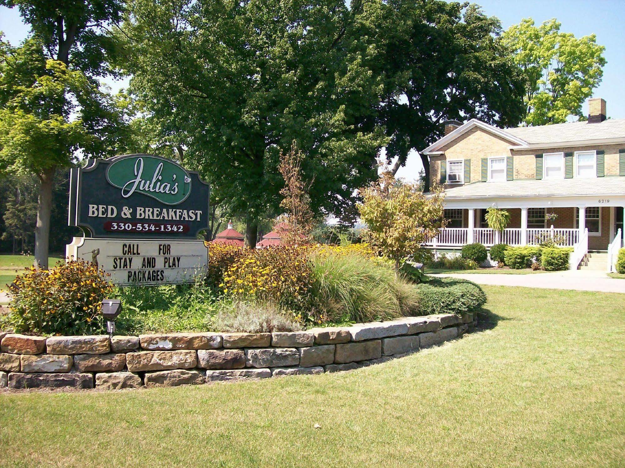 Julias Bed And Breakfast Hubbard Εξωτερικό φωτογραφία
