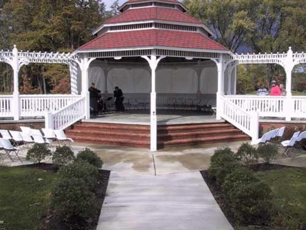 Julias Bed And Breakfast Hubbard Εξωτερικό φωτογραφία